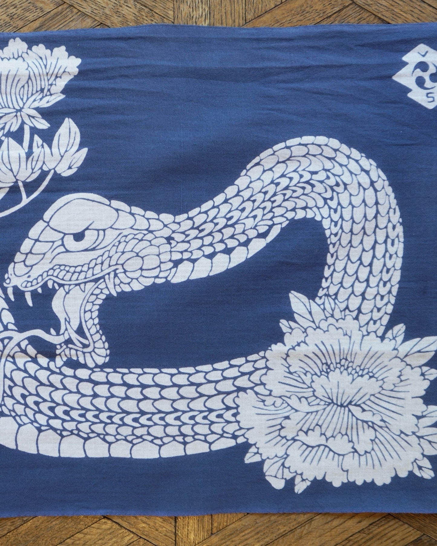 Snake and Peony: A Stalemate