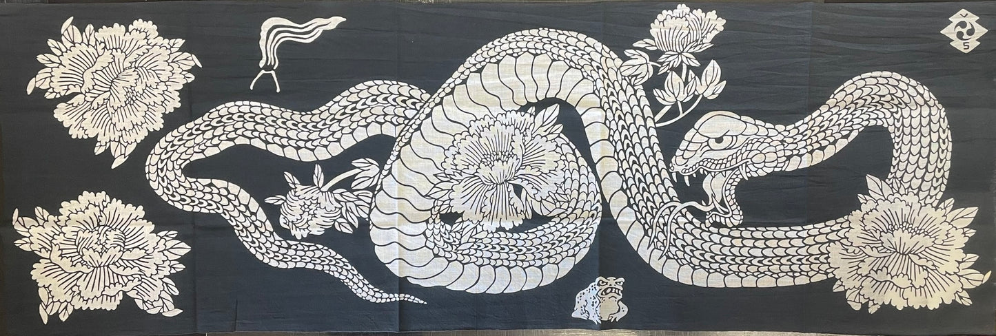 Snake and Peony: A Stalemate